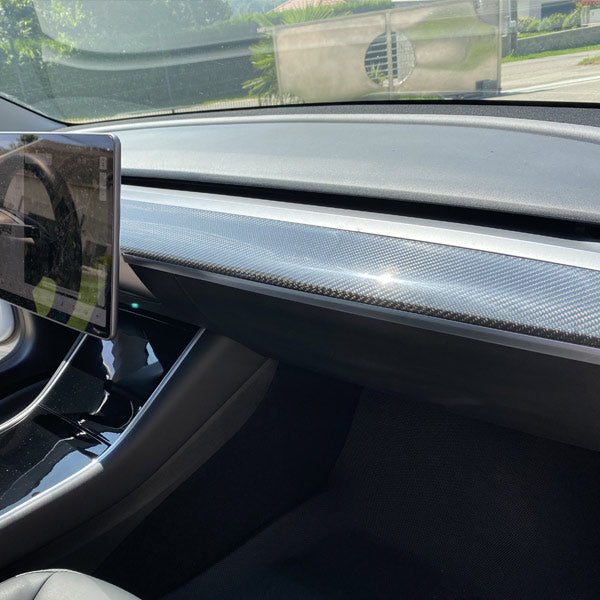 Insert tableau de bord carbone<br> Tesla Model 3 - Y - Model Sport