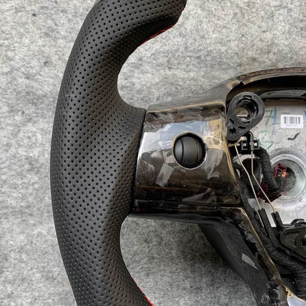 Garniture de volant carbone<br> Tesla Model 3 - Y - Model Sport