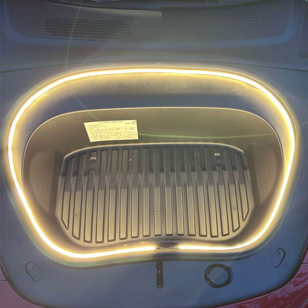 Éclairage frunk<br> Tesla Model 3 Highland